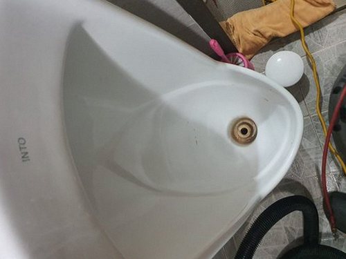 검단구 금곡동 하수구막힘 — 욕실 바닥 배수가 더딘 경우