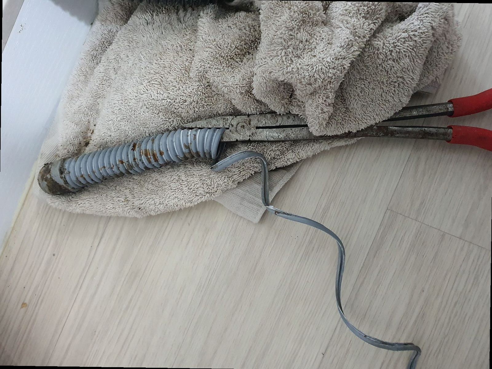 여주 하수구막힘 배수 상태를 점검하는 현장 모습