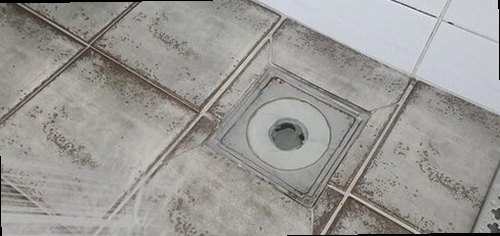 하수구막힘 배관 내부를 확인하는 내시경 점검 장면