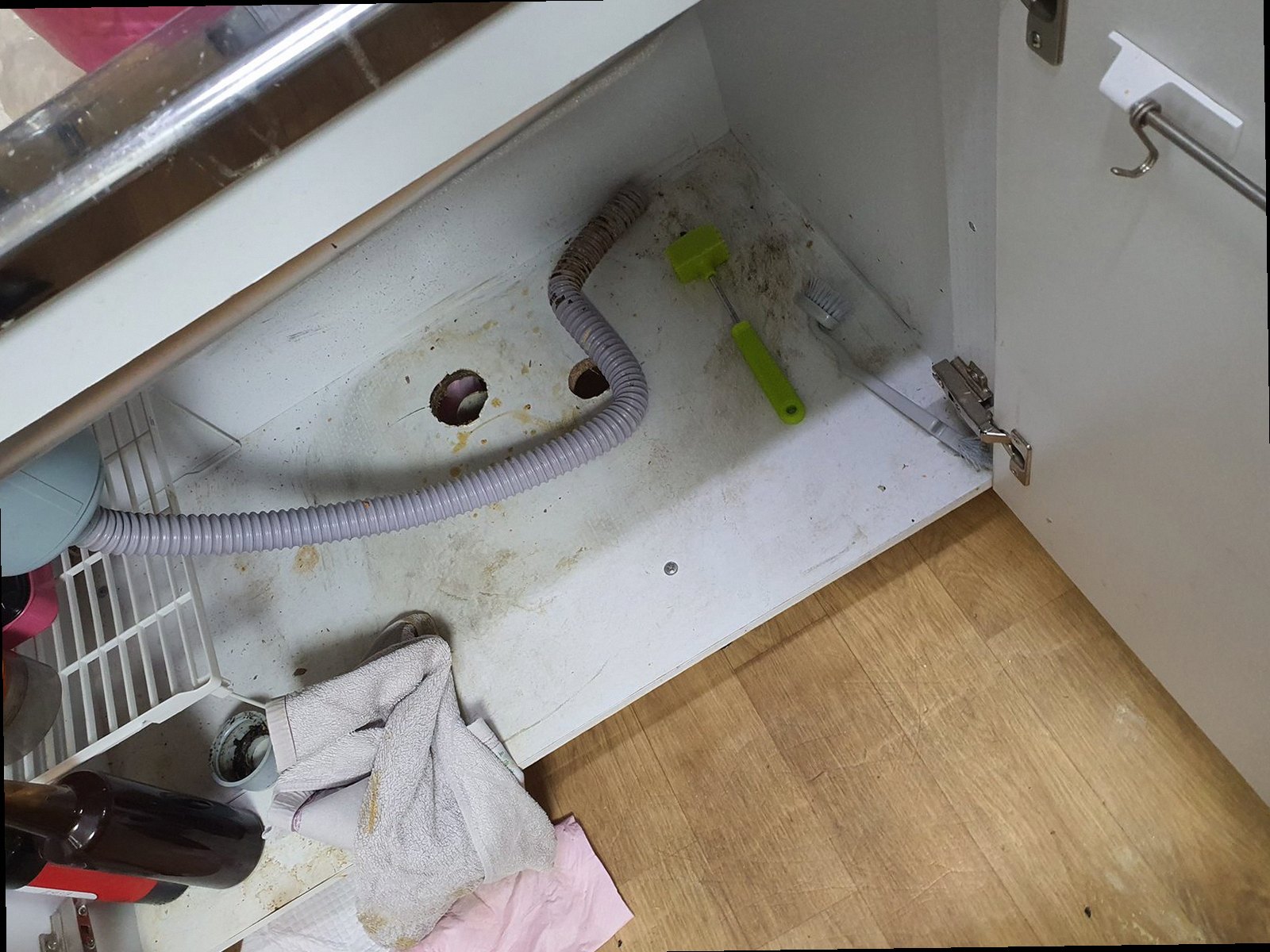 하수구막힘 배관 내부를 확인하는 내시경 카메라 장비